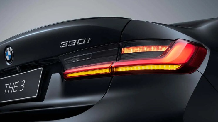 BMW, 가솔린 모델 이름에 'i' 뺀다! 320i는 이제 320으로...