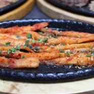 이천에서 전통적인 한국 요리를 경험하세요: 돌솥밥시골밥상