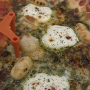노모어피자 - 요즘 굉장히 핫한 피자, 바질마스카포네뇨끼 피자/옥수수새우 피자 후기