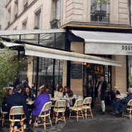 파리 일상 :: Pause Cafe에서 커피 한 잔! 벼룩시장이 바로 앞에 열리는 카페