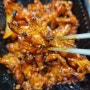 김해 내외동 닭발 배달 맛집 '신신불닭발' 불향 가득한 무뼈닭발과 날치알 주먹밥