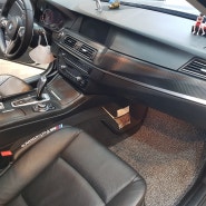 BMW F10 528i 실내랩핑 카본블랙 무광으로 업그레이드 광주랩핑 카홀릭