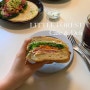 [약수/동대입구] 건강한 음식, 편안한 분위기의 “리틀 포레스트 카페&델리”