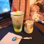 [잠실새내ㅣ멜티도나] 애니 덕후들 가슴 뛰게 하는 일본 감성 소품과 코타츠가 있는 카페
