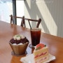 수원 딸기 케이크로 제일 유명한 루프탑 카페 디아즈