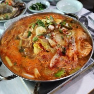 안면도 수산시장 맛집 딴뚝통나무집식당 안면도 게국지 맛집