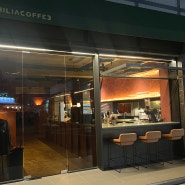 열 네번째 장소) 짙은 어둠에서 드립커피 마시기 좋은 수완지구 카페 필리아 커피(PHILIA COFFEE)💛