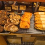 [마포 공덕 빵집] '파네트' 찐맛집! , 바질토마토, 텃밭깜빠뉴, 이즈니 소금빵, 그린올리브, 매콤소시지 등 솔직후기