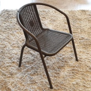 야외에서 더욱 빛이나는 라탄스타일 의자를 소개합니다.
