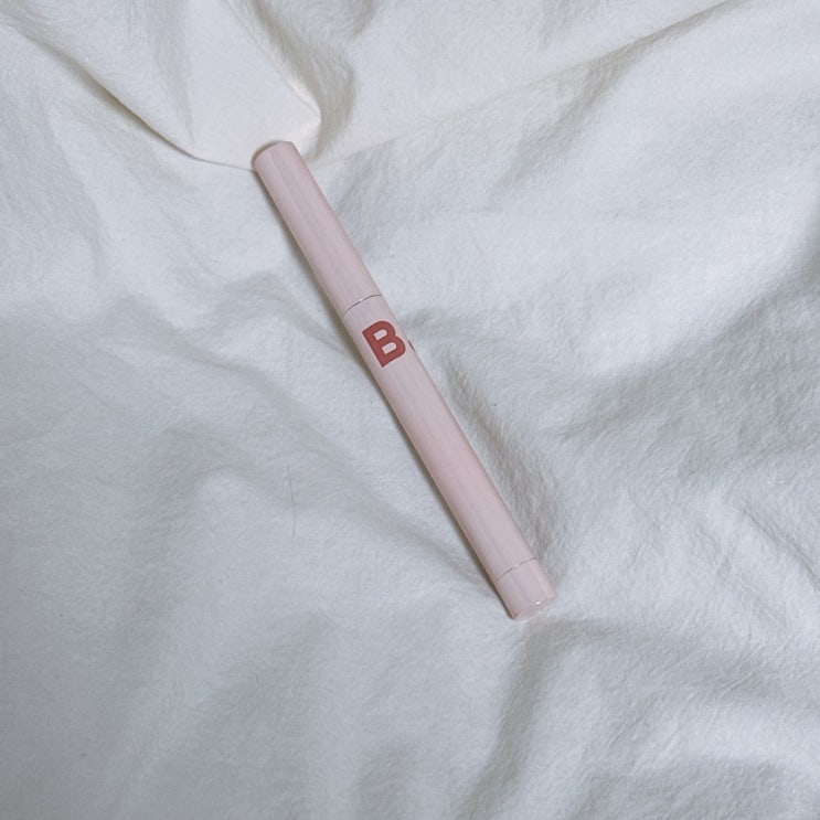 바닐라코 스머징 립펜슬 BE02 누드베이지 (+롬앤 립펜슬 카야베이지 비교) : 네이버 블로그