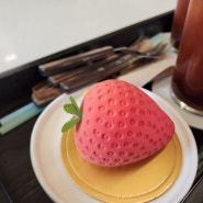 경주 황리단길 디저트맛집 카페 서라 예쁘고 맛있는 딸기케이크