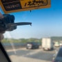 자동차 운전중 앞유리 새똥 치우는법? 레더맨 mut 멀티툴