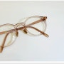 눈부심을 줄일 수 있는 변색 안경 그레이트 드리머 Baker / 탕정 안경 - 안경, 온샘