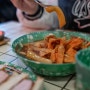 떡볶이와 육회김밥의 맛있는 콜라보 도산분식 돈까스샌드