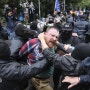 조지아 '러시아 닮은 꼴' 2만명 반대 시위 "탄압·악용·반발" 밀어붙여