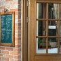 [부산 광안리 카페] 사모예드 설이&아리가 살고 있는 카페 "화이트 아일랜드"