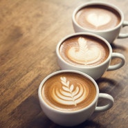 [건강정보] 커피 한잔에 담긴 이야기_성인 및 청소년 1일 카페인 권장량은?