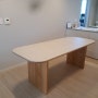 oak round table
