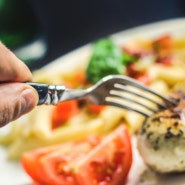 다이어트상식-아무리 먹어도 배고픔을 느끼는 이유