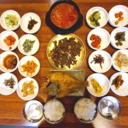 정성이 담긴 16가지 반찬, 불고기, 찌개, 생선구이 한 번에 맛볼 수 있는 삼청동 한정식 <꿀밥상>