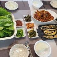 홈파티 집밥: 홈플러스 서수원점 고추장불고기,봄동,양미리,모듬조개탕,홍어,참외
