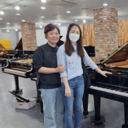 청라 이현아 선생님께서 야마하그랜드피아노 C3모델을 안으셨습니다.^^