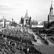 1963년, 카스트로를 환영하는 모스크바 붉은 광장의 인파