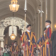 바티칸 시국의 스위스 근위병의 갈라 유니폼의 소문과 진실은?