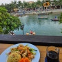 [베트남 배낭여행] 호이안 투본강 뷰 식당 홍푹2에서 저녁 먹고 석양과 야경 보면서 소원배 타기