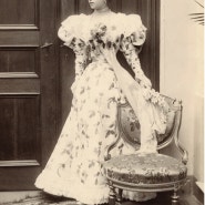 루마니아 마리의 1890년대 드레스 2