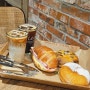 [DDP] 빵이 맛있는 카페 '와글와글 베이크샵'에서 크루키, 크로와글, 잠봉뵈르 먹은 내돈내산 후기 🥐💛