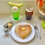 합정역 조용한카페 콘드: 하트 팬케이크가 있는 귀여운 카페 내돈내산 후기