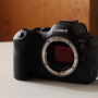 풀프레임 미러리스 카메라 캐논 EOS R6 캐논 R6 Mark2 스펙 기능 디자인 차이 비교
