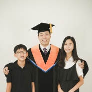 일산 사진관 시안 사진관에서 촬영한 졸업 기념으로 촬영한 가족사진