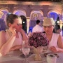 세비야 시크로드: 은아의 결혼식 Pre-Wedding Event, 하얀색 드레스코드 하객들, 한복을 입은 은아 부부, 핑거푸드 스페인 타파스, 결혼파티 아이디어. 유튜브 영상
