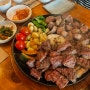 경주식당 홍대본점 고기큰상, 강황밥, 된장찌개