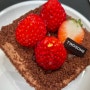 [투썸플레이스] 내돈내산_떠먹는 스트로베리 초콜릿 생크림 케이크