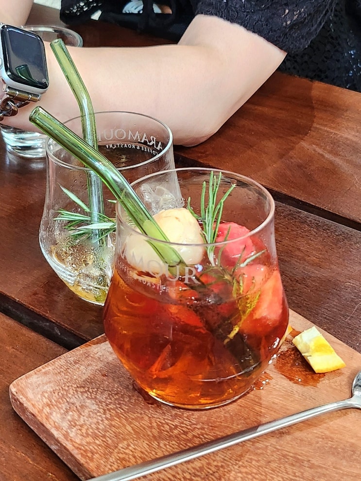베트남 호치민 2군 맛집 타오디엔 카페 ARAMOUR coffee roasters 아라무르