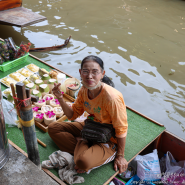 방콕 근교 여행 담넌사두억 수상시장 위험한 기찻길 매끌렁 시장 투어