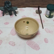 黄瀬戸茶碗, 봄의 색