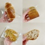 상수역빵집 : 제이스베이커리에서 소금빵, 딸기종팥빵, 치아바타, 바게트 후기!