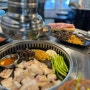 [광주 남구 백운동 맛집] 미나리와 마늘쫑을 함께 구워먹는 소문난 생대패삼겹살 맛집, ‘돼지세끼’