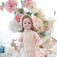 - sold - [Sale!!] 앤틱 독일 살구색 드레스와 헤드캡을 쓴 소녀 doll
