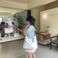 미닛뮤트 24 여름 신상 바톤백 캐비어 화이트 사이즈별 착용후기, 미니vs마이크로 비교(한남 쇼룸)