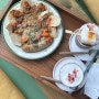 영등포브런치 맛집 : 포토존에 분위기 좋은 카페 비유
