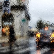 자동차 비올때 습기 뿌연 앞 유리 해결.