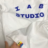 [IAB STUDIO] 아이앱 스튜디오 10주년 반팔 화이트 XL. 여자착용 후기