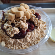 (빙수의 계절)눈꽃빙수 (빙마마)=△팥인절미 눈꽃빙수 △애플망고 눈꽃 빙수. △생딸기 빙수 △오레오 빙수△마마우유눈꽃 빙수△생딸기 바나나 빙수 △망고 빙수 △블루베리 빙수 △생메론