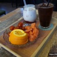 싱싱한 과일과 함께하는 인천 24시 카페 과일 팜