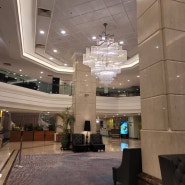 [프로머네드 호텔]_ 프롬나드호텔후기 코타키나발루 위치좋은 시내 호텔 장단점 새벽체크인 방상태양호 단,에어컨가동필수!! 초록뚜껑물 KFC햄버거힘들어ㅠ